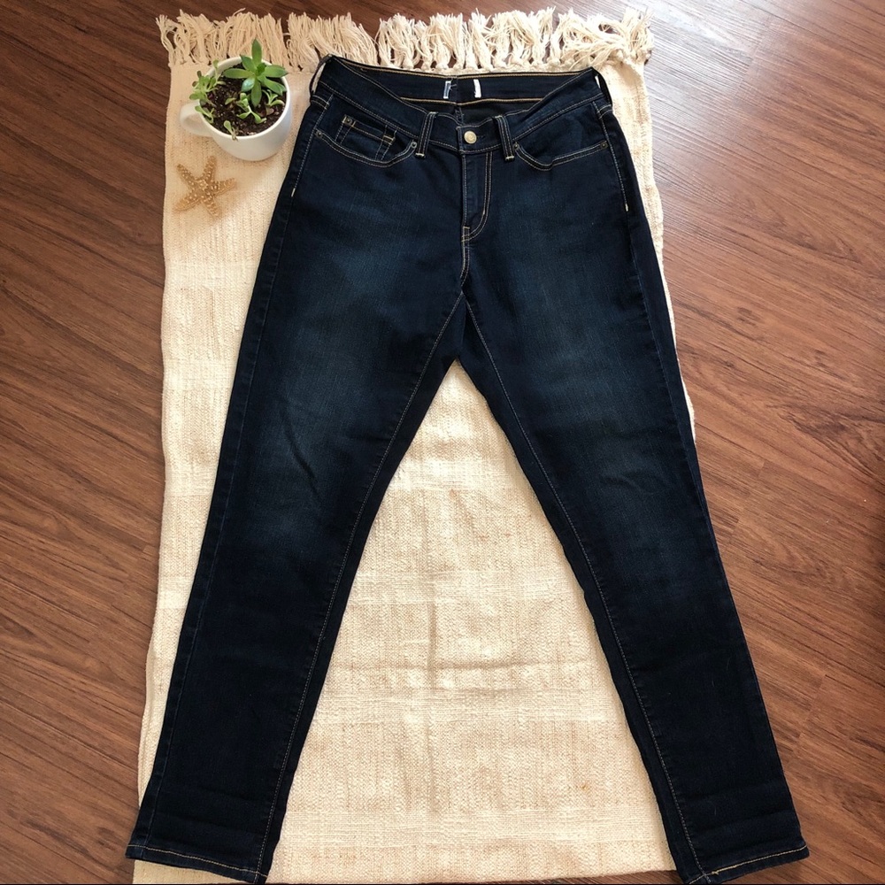 Dark Wash Levi’s